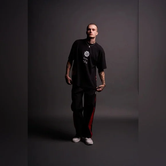 DARTH VADER "SIDE BY SIDE" OVERSIZED TEE IN BLACK